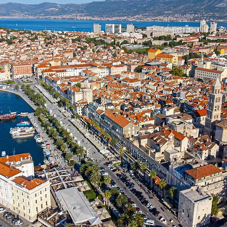 Koki's Nest アパート *